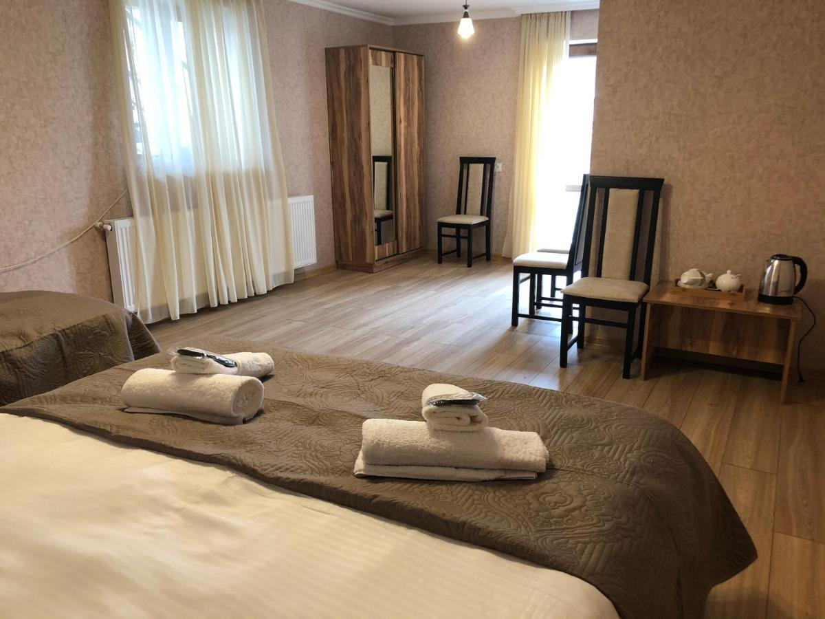 Wander Kazbegi Hotel ภายนอก รูปภาพ